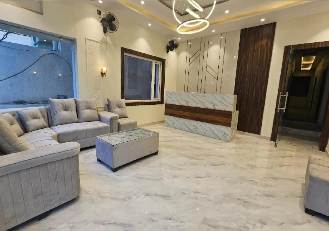 Triveni International Otel Kakarmatha 3*,