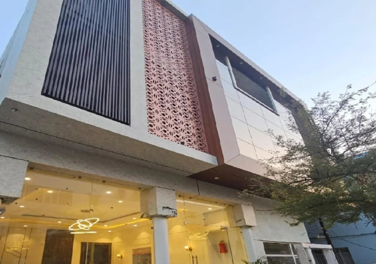 Triveni International Hotel Kakarmatha