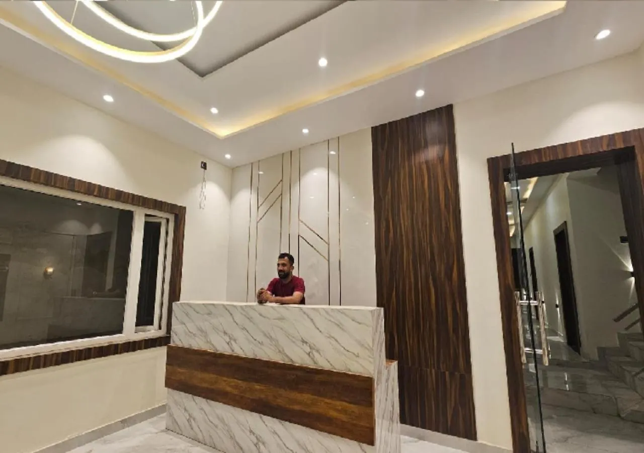Triveni International Hotel Kakarmatha